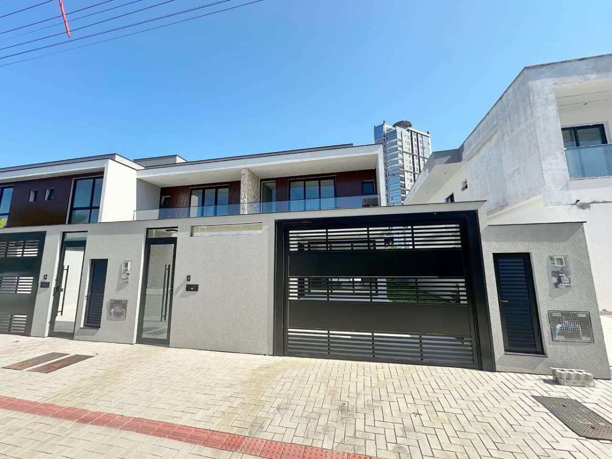 Casa à venda com 3 quartos, 160,77m² - VILA NOVA,Porto Belo